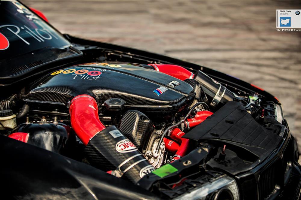 BMW Е36 М3 V10 S85 GTR — 4