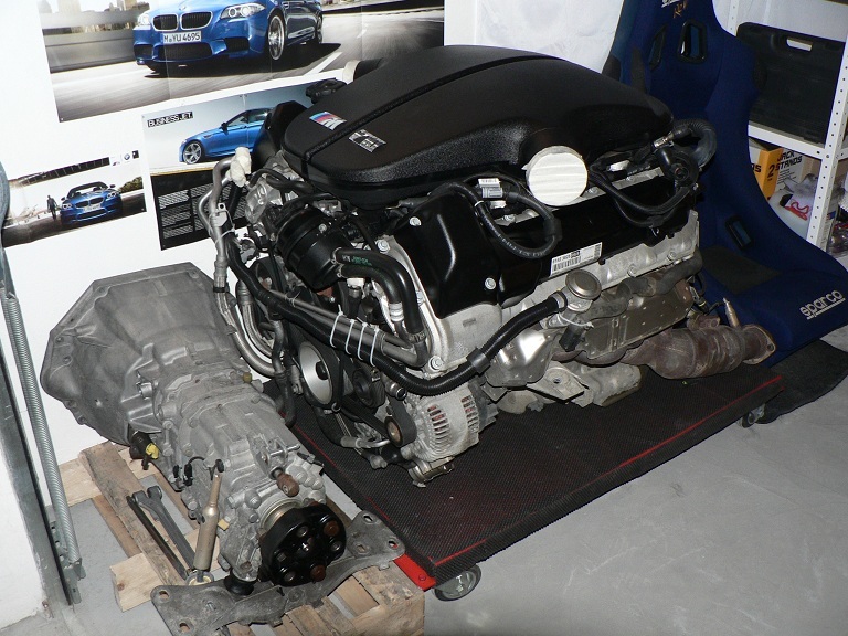 BMW Е36 М3 V10 S85 GTR — 8